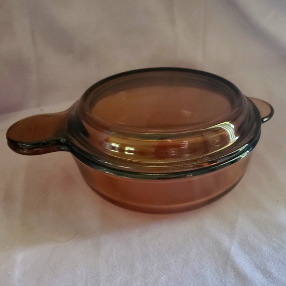 Corningware Other - Vintage Corning Visions Amber large Grab it & Go bowl with Pyrex lid